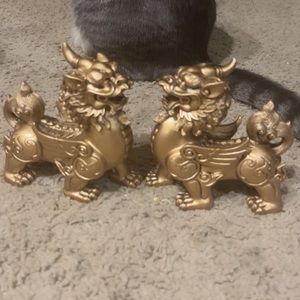 $200 NEW 5” Pixiu Resin Statues Pair Feng Shui Pair